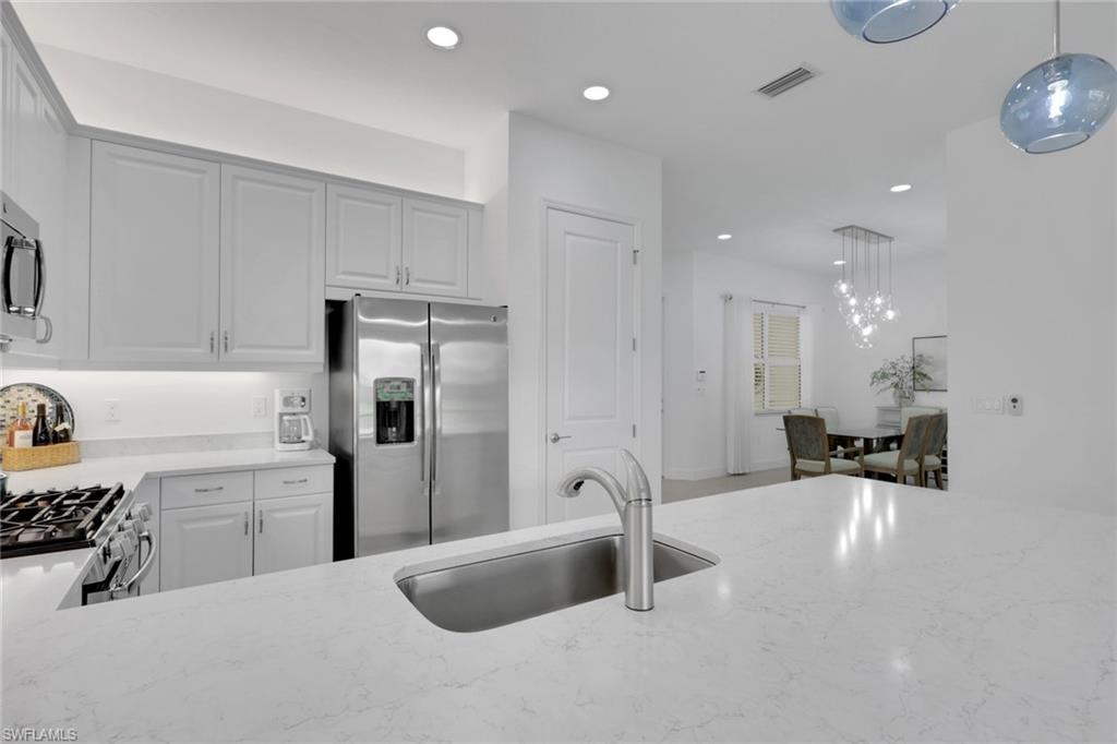 28451 Burano Dr Property Photo 12