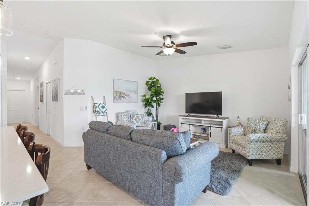 5427 Double Eagle Cir 2823 Property Photo 9