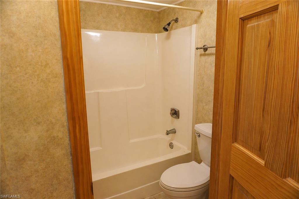 7410 Lake Breeze Dr 307 Property Photo 6