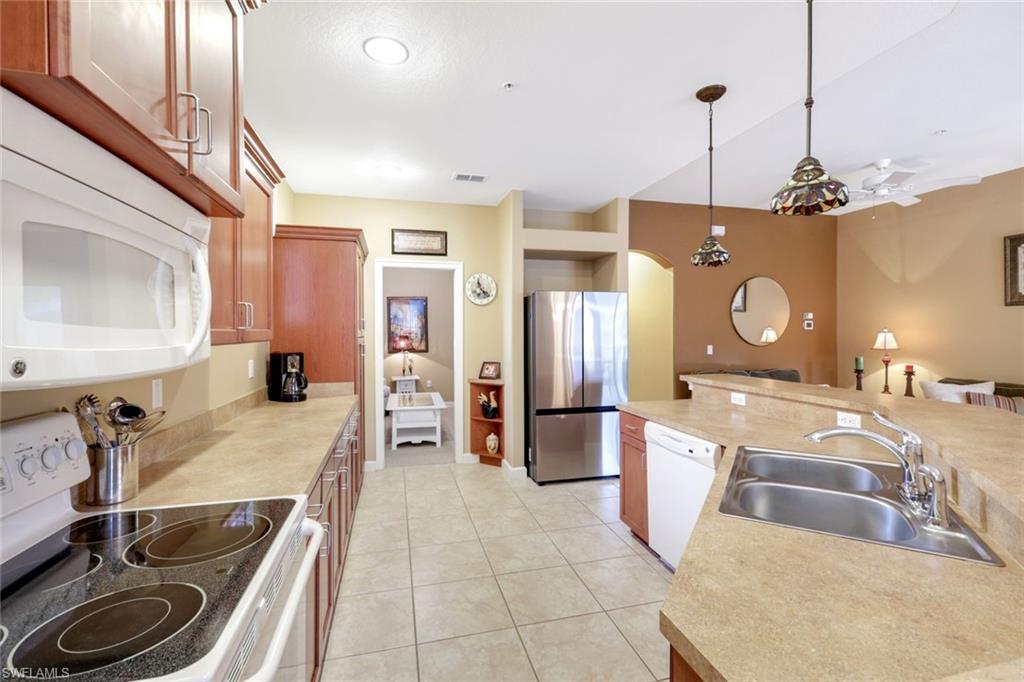8721 Piazza Del Lago Cir 205 Property Photo 11