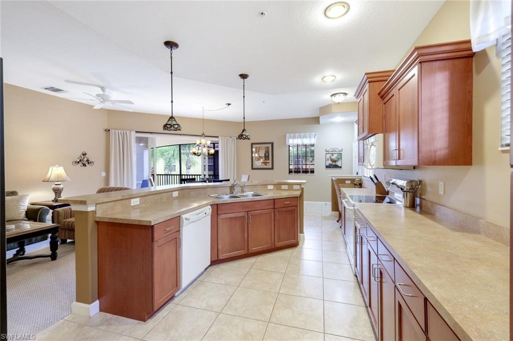 8721 Piazza Del Lago Cir 205 Property Photo 12