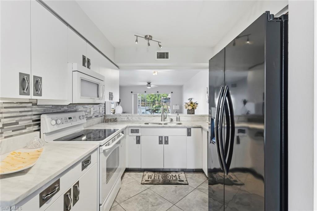 162 Pebble Shores Dr 101 Property Photo 10