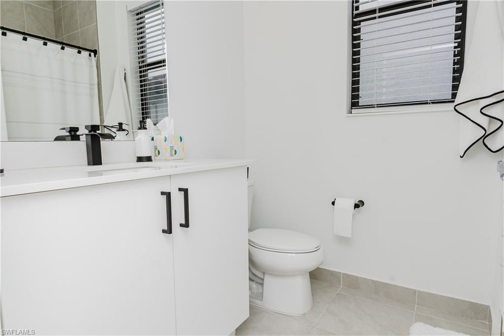 5596 Cobalto Way Property Photo 4