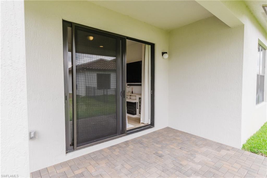5596 Cobalto Way Property Photo 18