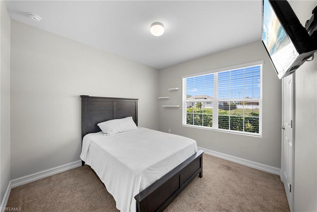 1628 9th Ter Property Photo 11
