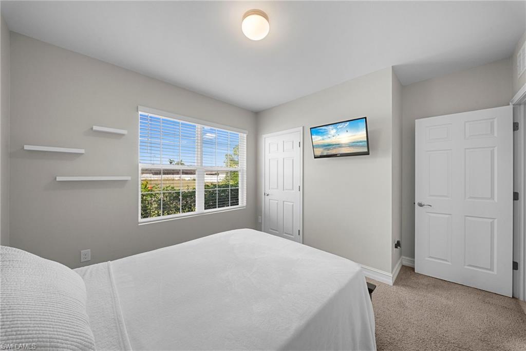 1628 9th Ter Property Photo 12