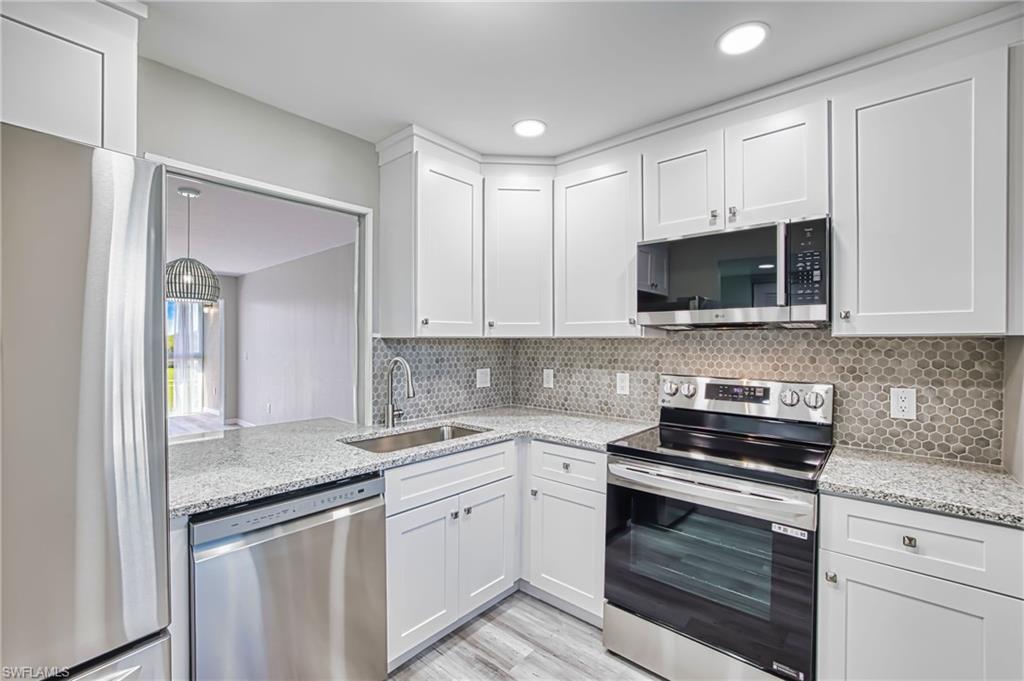 1740 Pine Valley Dr 313 Property Photo 3