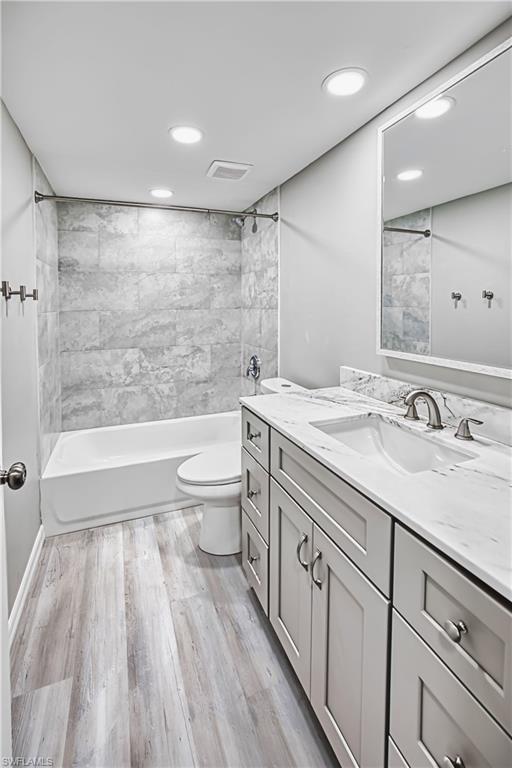 1740 Pine Valley Dr 313 Property Photo 20
