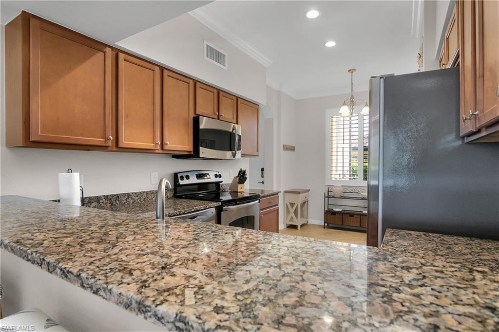 9719 Acqua Ct 214 Property Photo 12