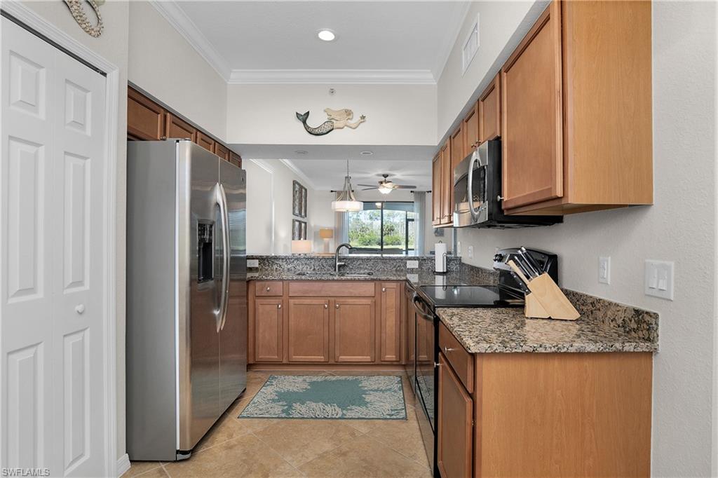 9719 Acqua Ct 214 Property Photo 13