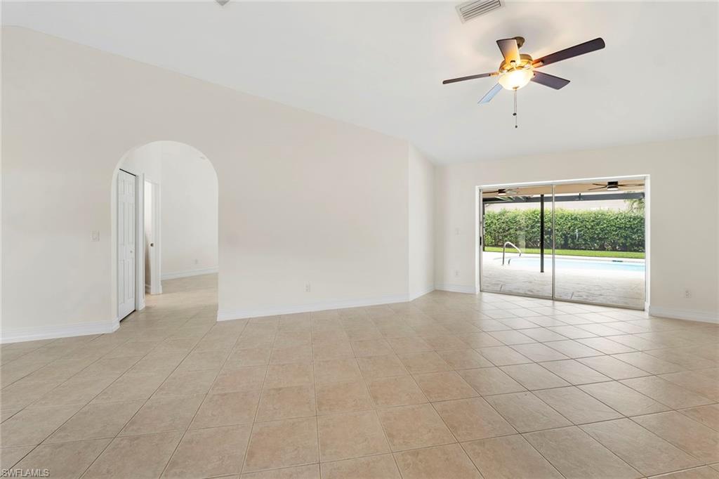 10340 Regent Cir Property Photo 8