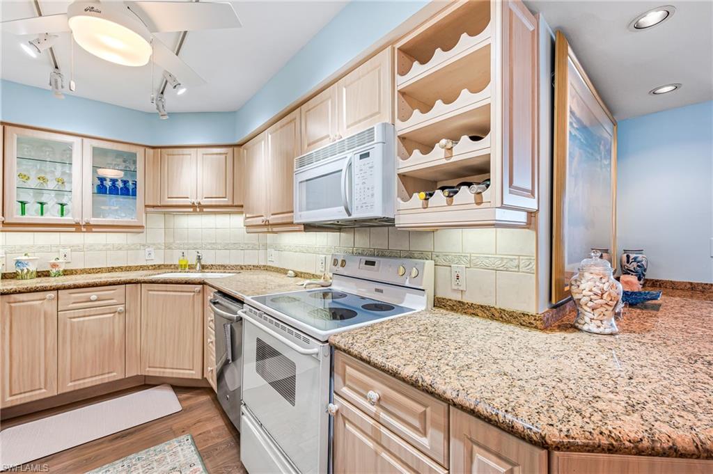4001 Gulf Shore Blvd N 505 Property Photo 6