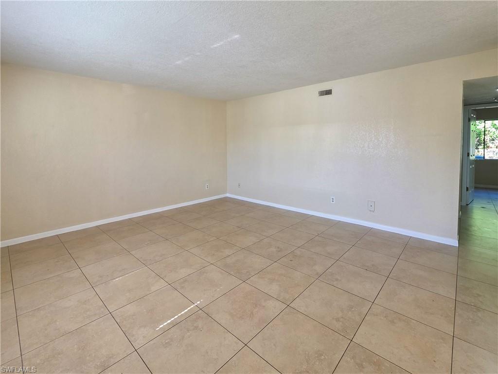 4621 Bayshore Dr Q3 Property Photo 3