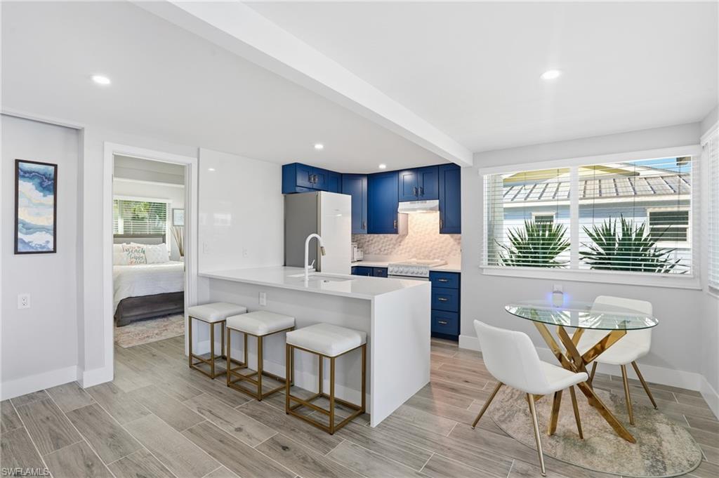 239 Curlew St Property Photo 12