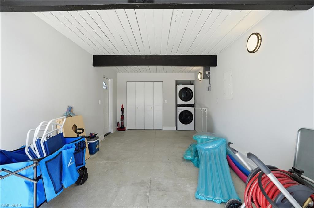 239 Curlew St Property Photo 43