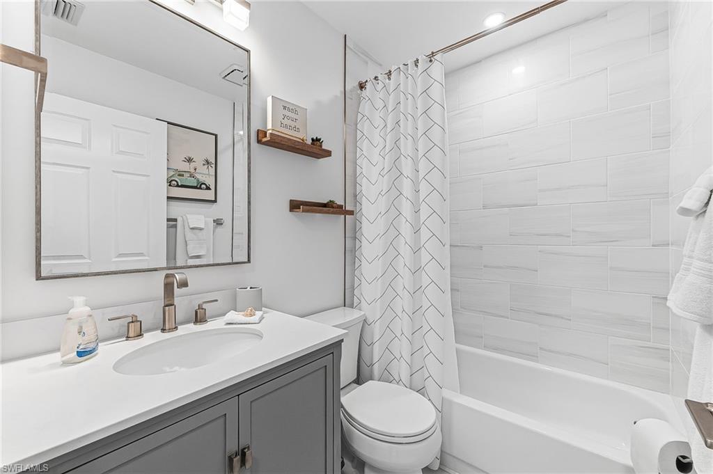 887 Gulf Pavilion Dr 203 Property Photo 24