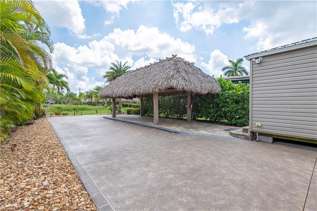 5221 Marsh Mallow Trl Property Photo 3