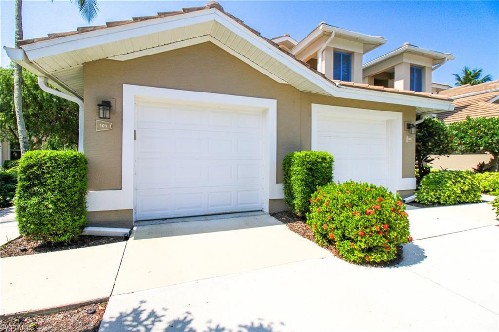 817 Carrick Bend Cir 101 Property Photo 6