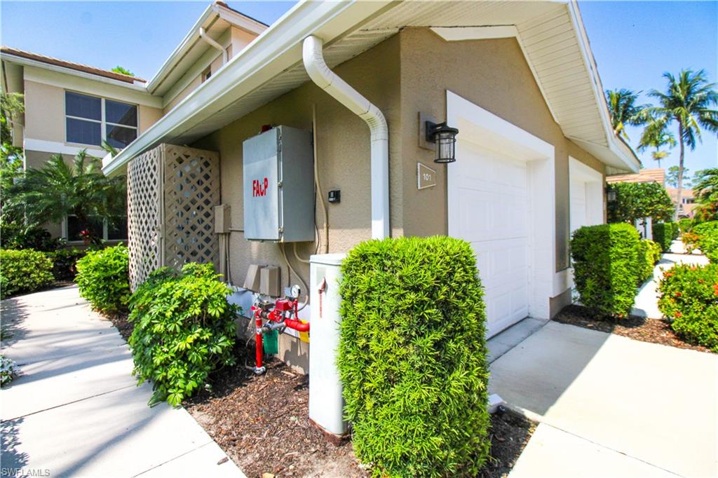 817 Carrick Bend Cir 101 Property Photo 7