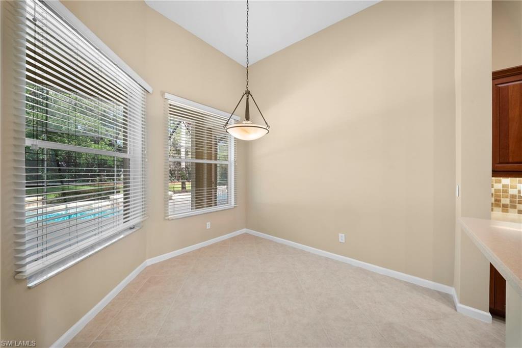 7914 Founders Cir Property Photo 6