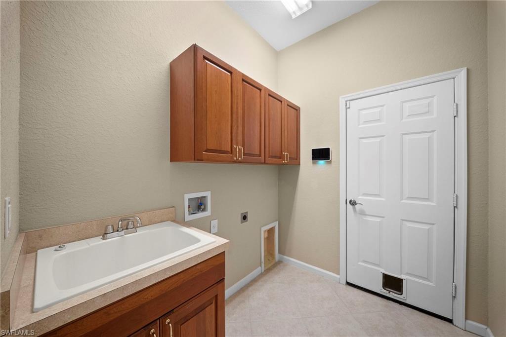 7914 Founders Cir Property Photo 7