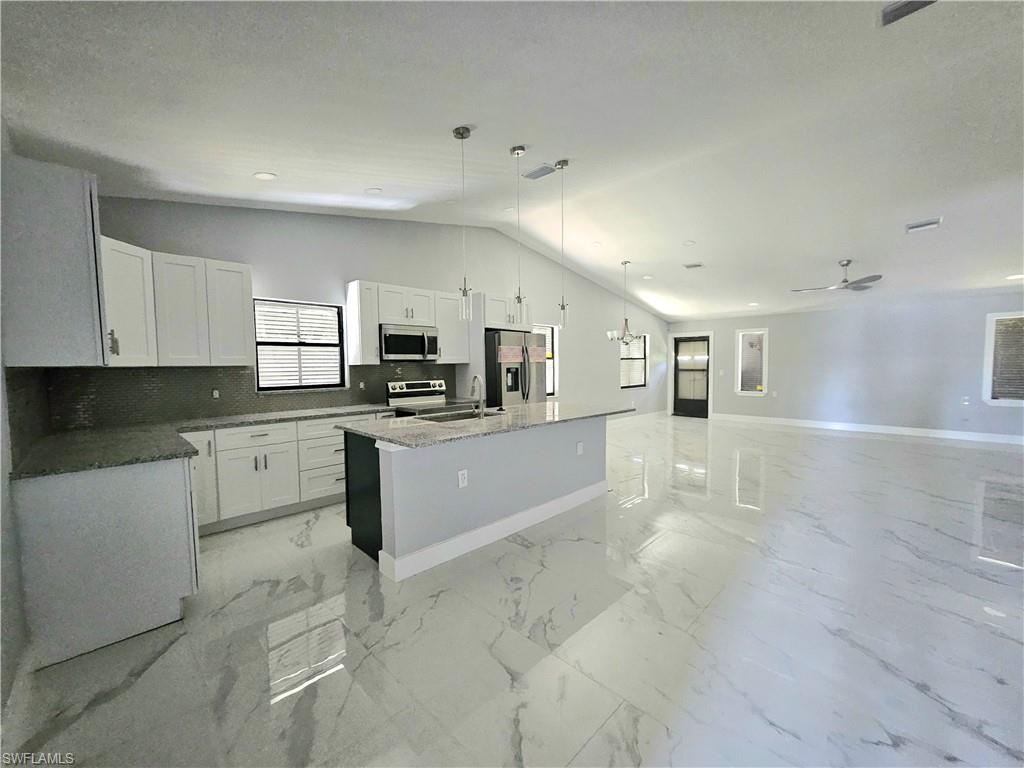 17745 Port Boca Ct Property Photo 4