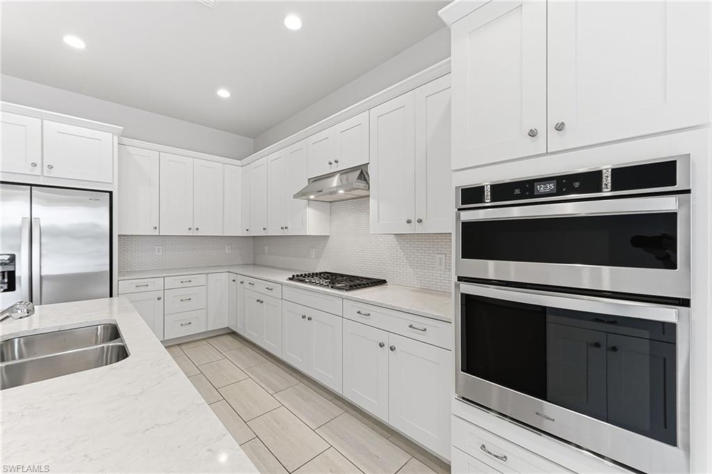 8957 Mustique Ln Property Photo 12