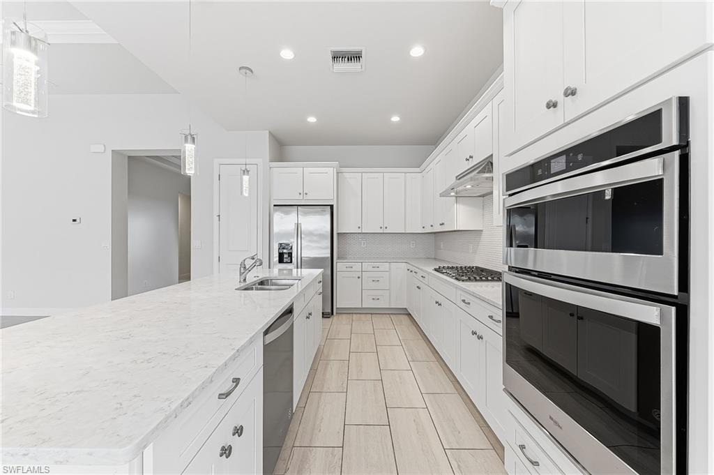 8957 Mustique Ln Property Photo 15