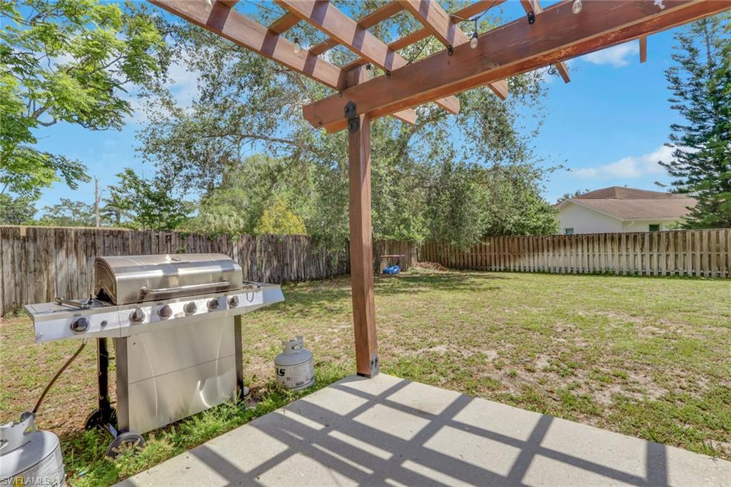 3300 Valencia Dr Property Photo 23