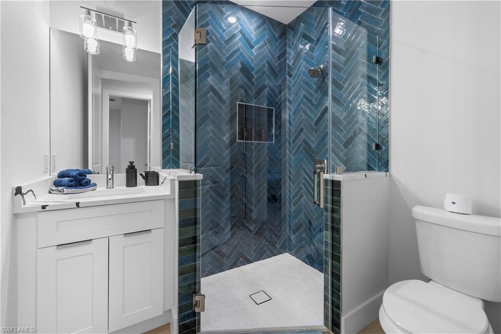 3012 Pine Tree Dr Property Photo 32