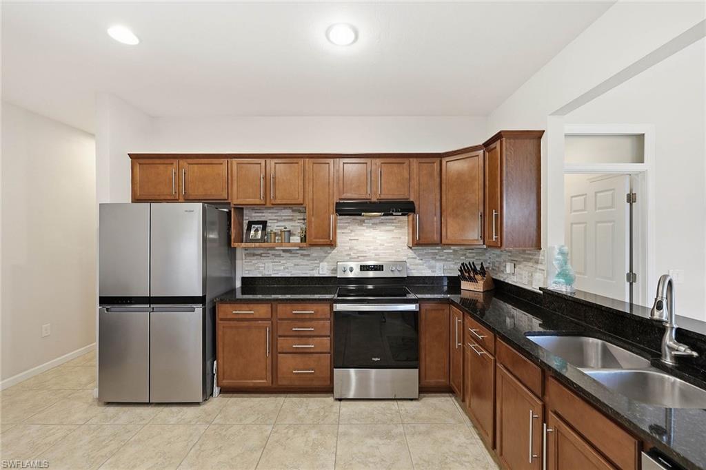 20236 Corkscrew Shores Blvd Property Photo 5
