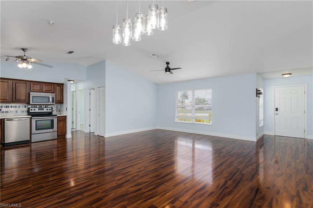 3121 Orange Grove Trl Property Photo 4