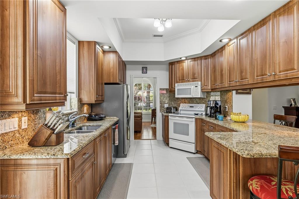 4605 Navassa Ln Property Photo 4