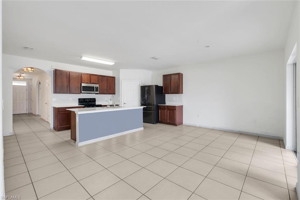 8117 Sandpiper Rd Property Photo 3