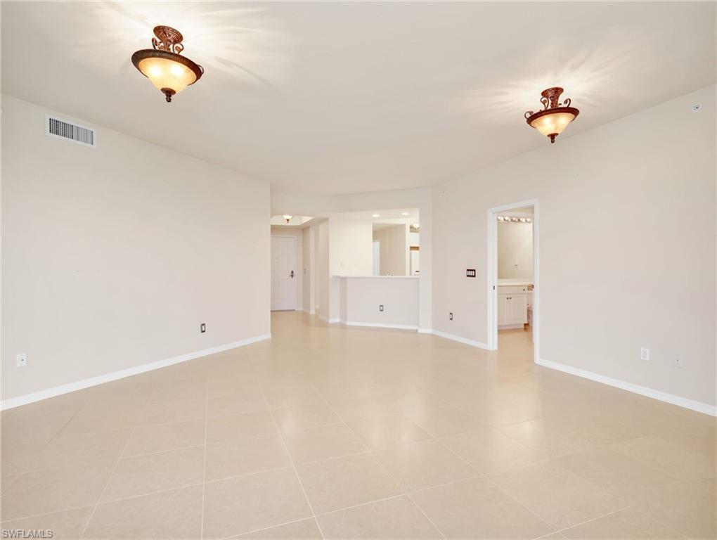 1001 Arbor Lake Dr 202 Property Photo 10
