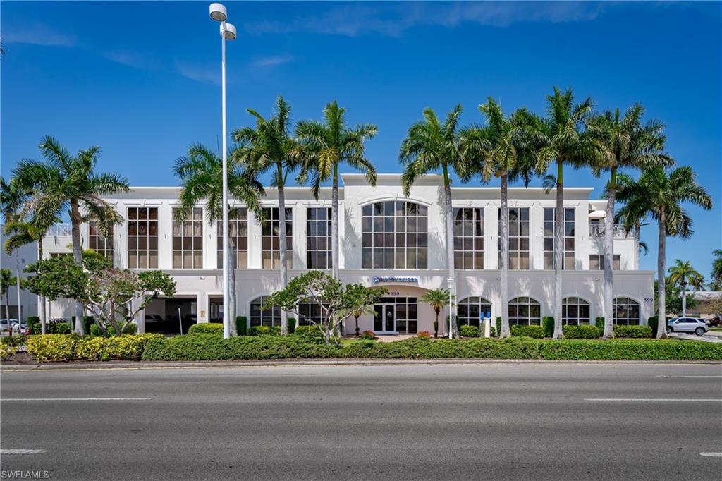 599 Tamiami Trl N 200 Property Photo 1