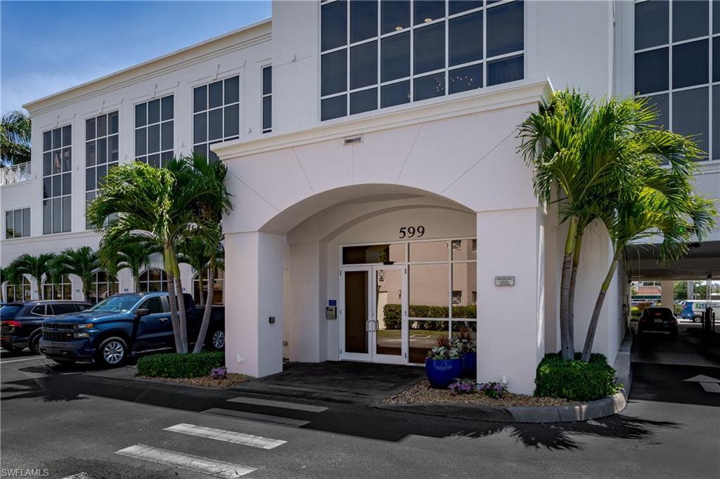 599 Tamiami Trl N 200 Property Photo 19