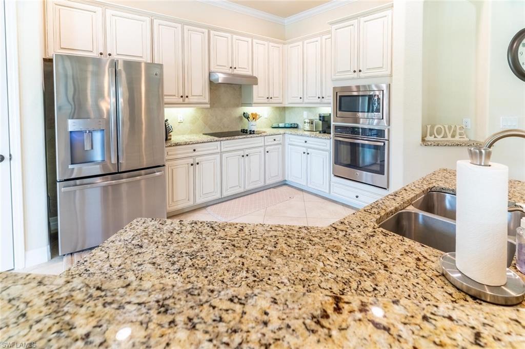 9372 Vercelli Ct Property Photo 13