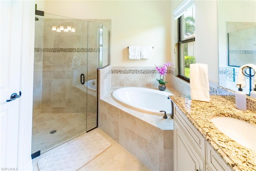 9372 Vercelli Ct Property Photo 24
