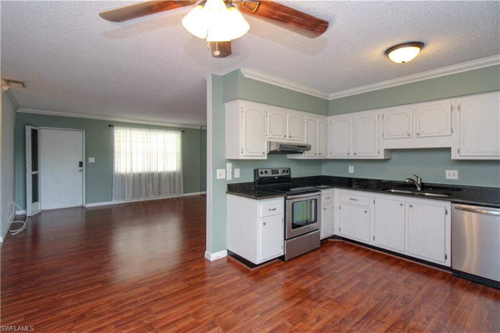729 Palm View Dr D4 Property Photo 11
