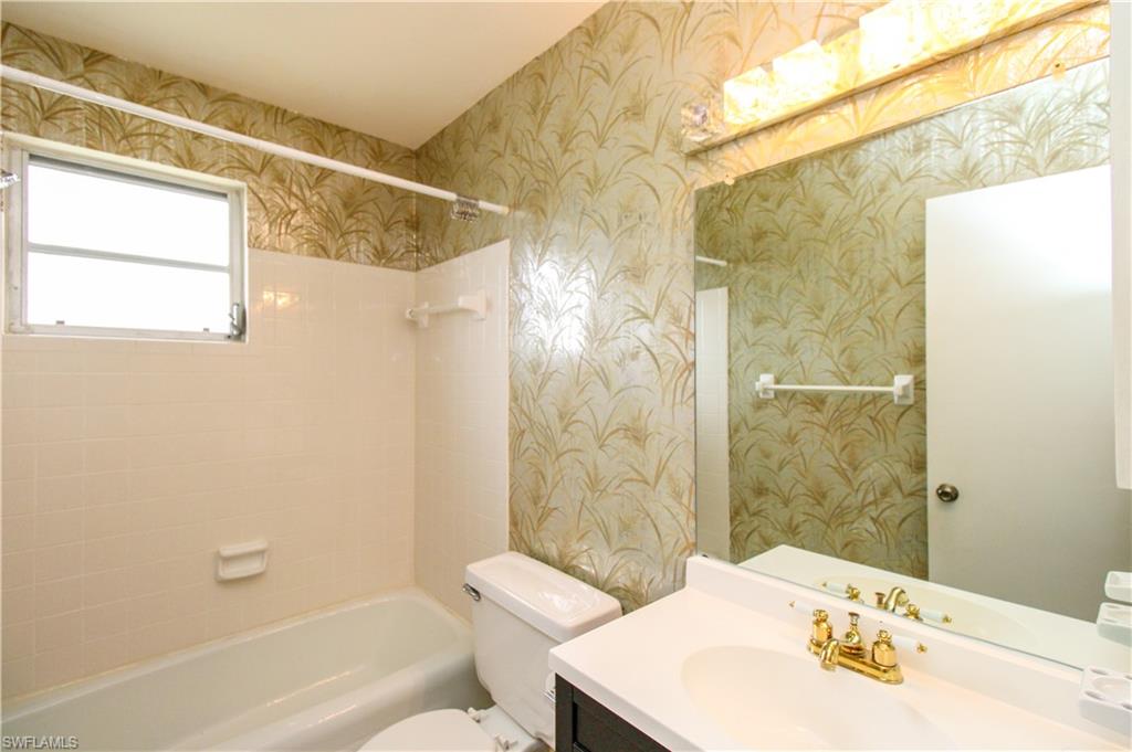 729 Palm View Dr D4 Property Photo 16