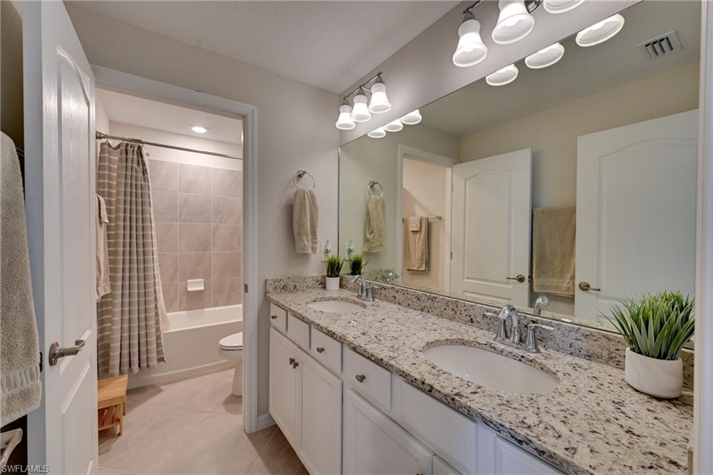 3697 Hampton Cir Property Photo 25