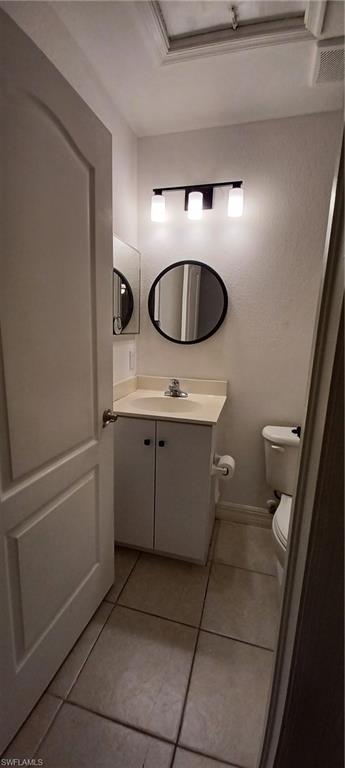 2330 Della Dr Property Photo 8