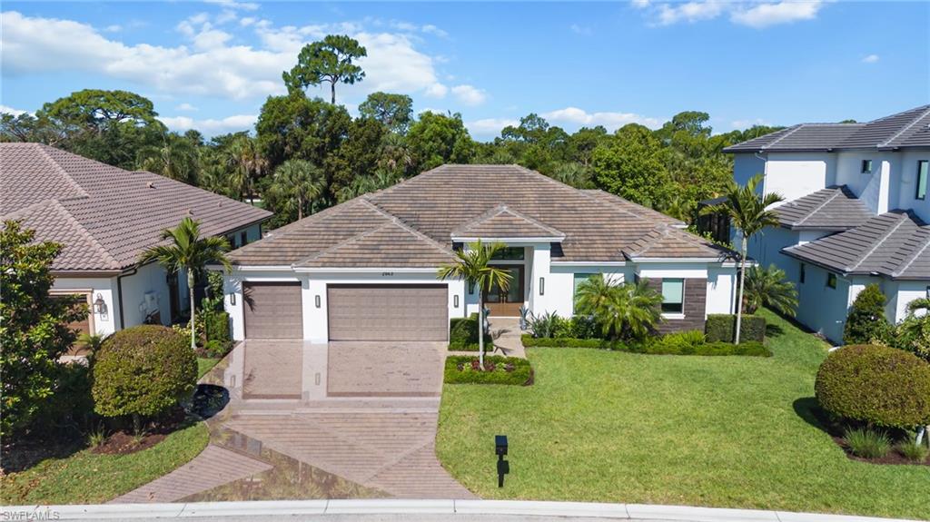 2943 Coco Lakes Dr Property Photo 1