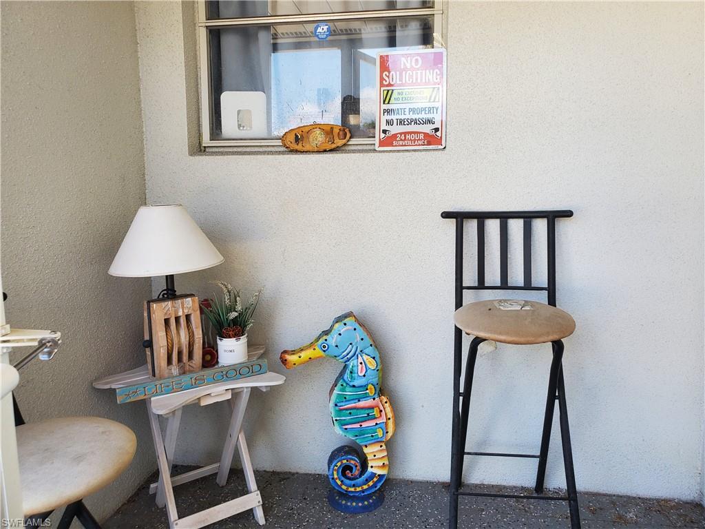 306 Hollywood St Property Photo 3