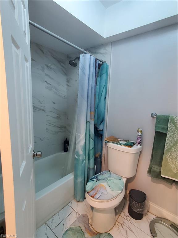 306 Hollywood St Property Photo 11