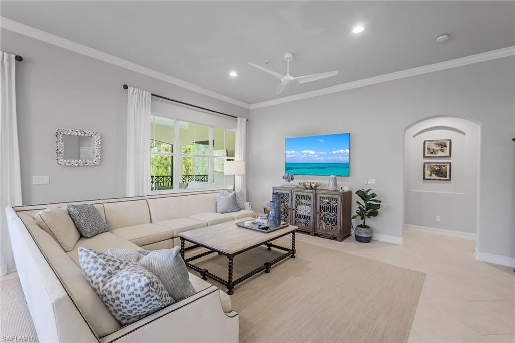 2851 Tiburon Blvd E 9-103 Property Photo 3