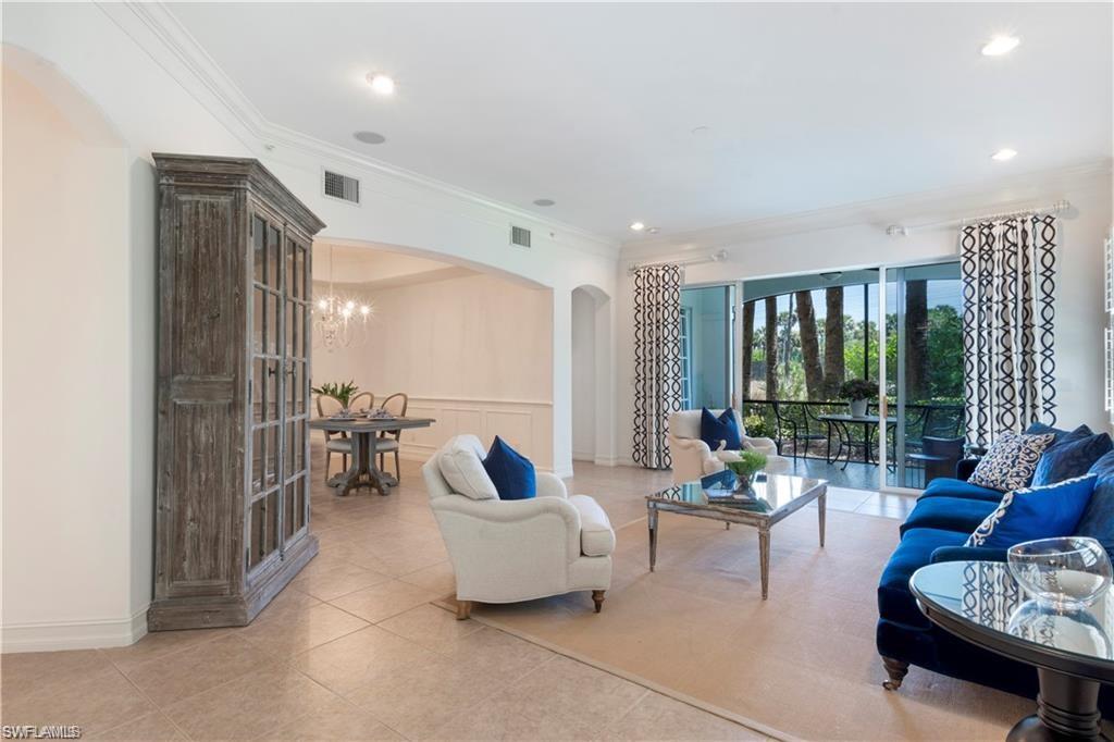 2864 Tiburon Blvd E 101 Property Photo 2
