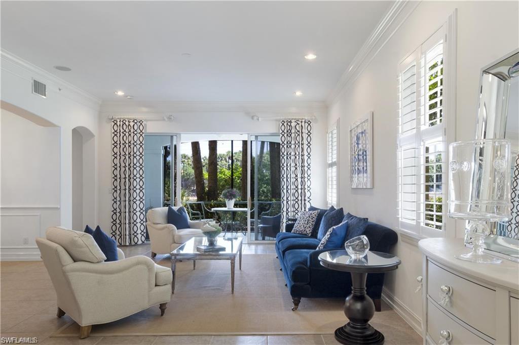 2864 Tiburon Blvd E 101 Property Photo 4