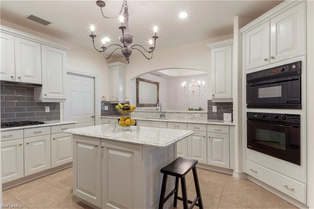 2864 Tiburon Blvd E 101 Property Photo 6